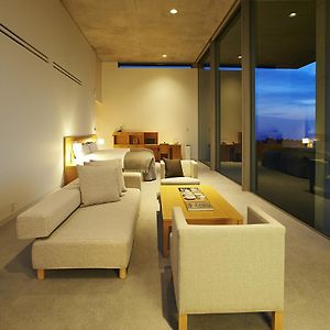 Suite Sofa Bed Open-Air Bath Upper Level Floor